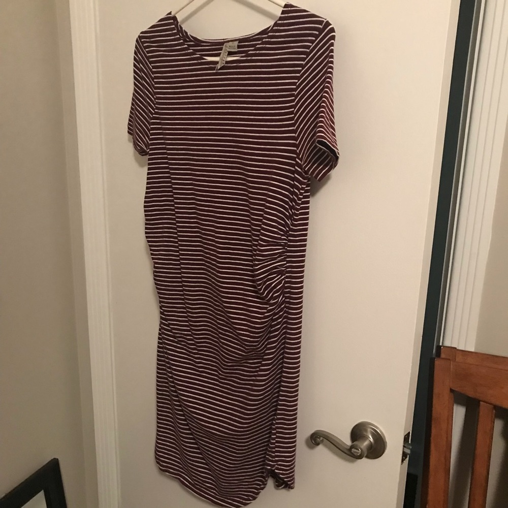 Feathers maternity dress